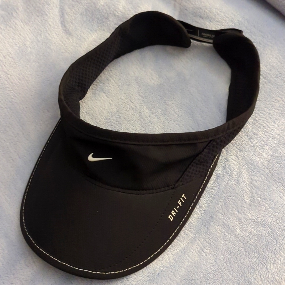 COPY - Nike dry fit visor